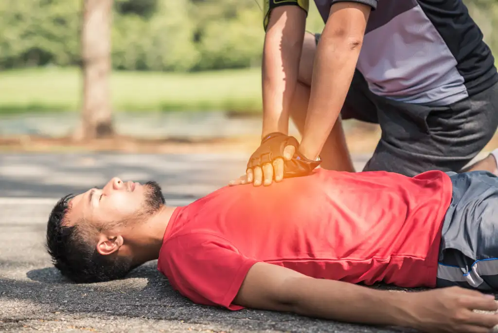 Does CPR really break ribs