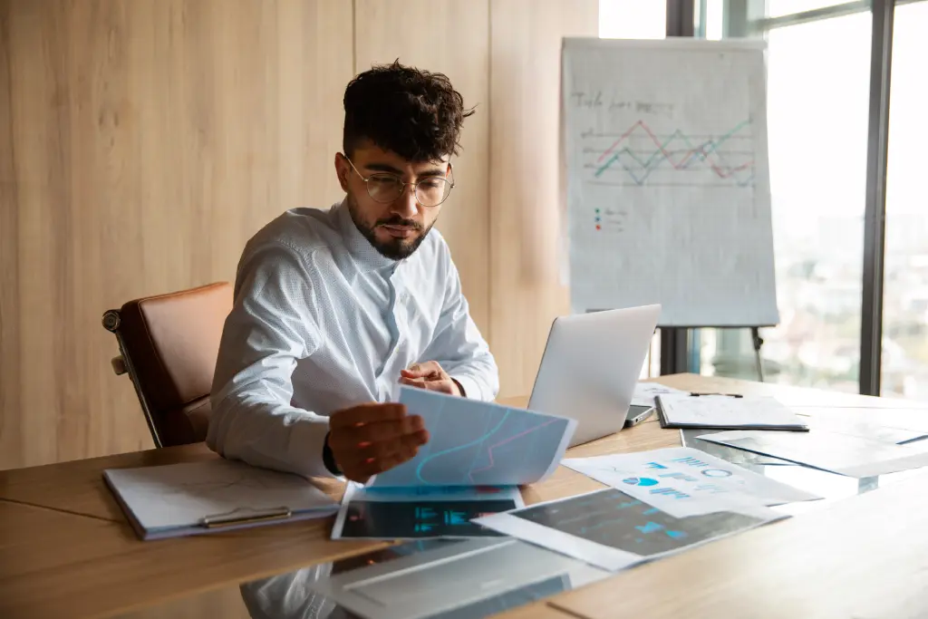 a virtual assistant analysing data